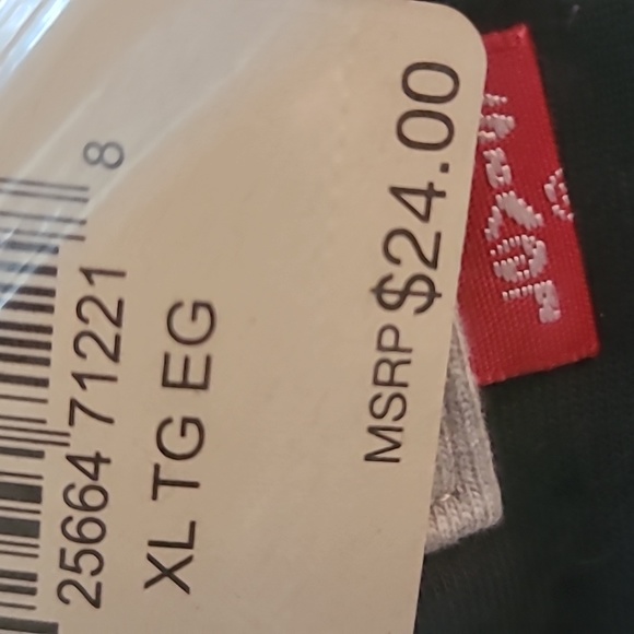 LEVIS BOYS BLUE AND RED SHORT SLEEVE T-SHIRT SIZE EXTRA LARGE - Picture 4 of 6